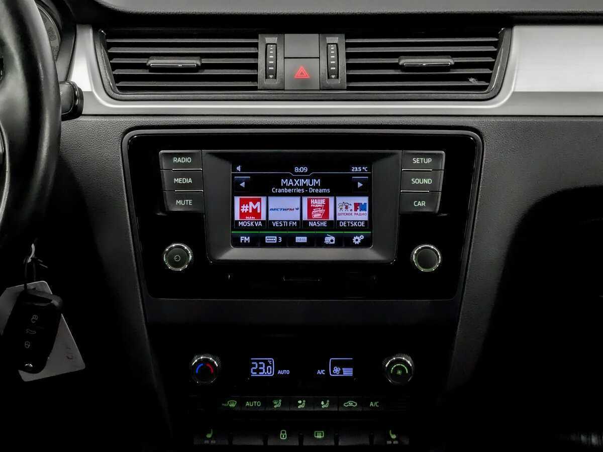 Купить Skoda Rapid с пробегом. Фото: #14