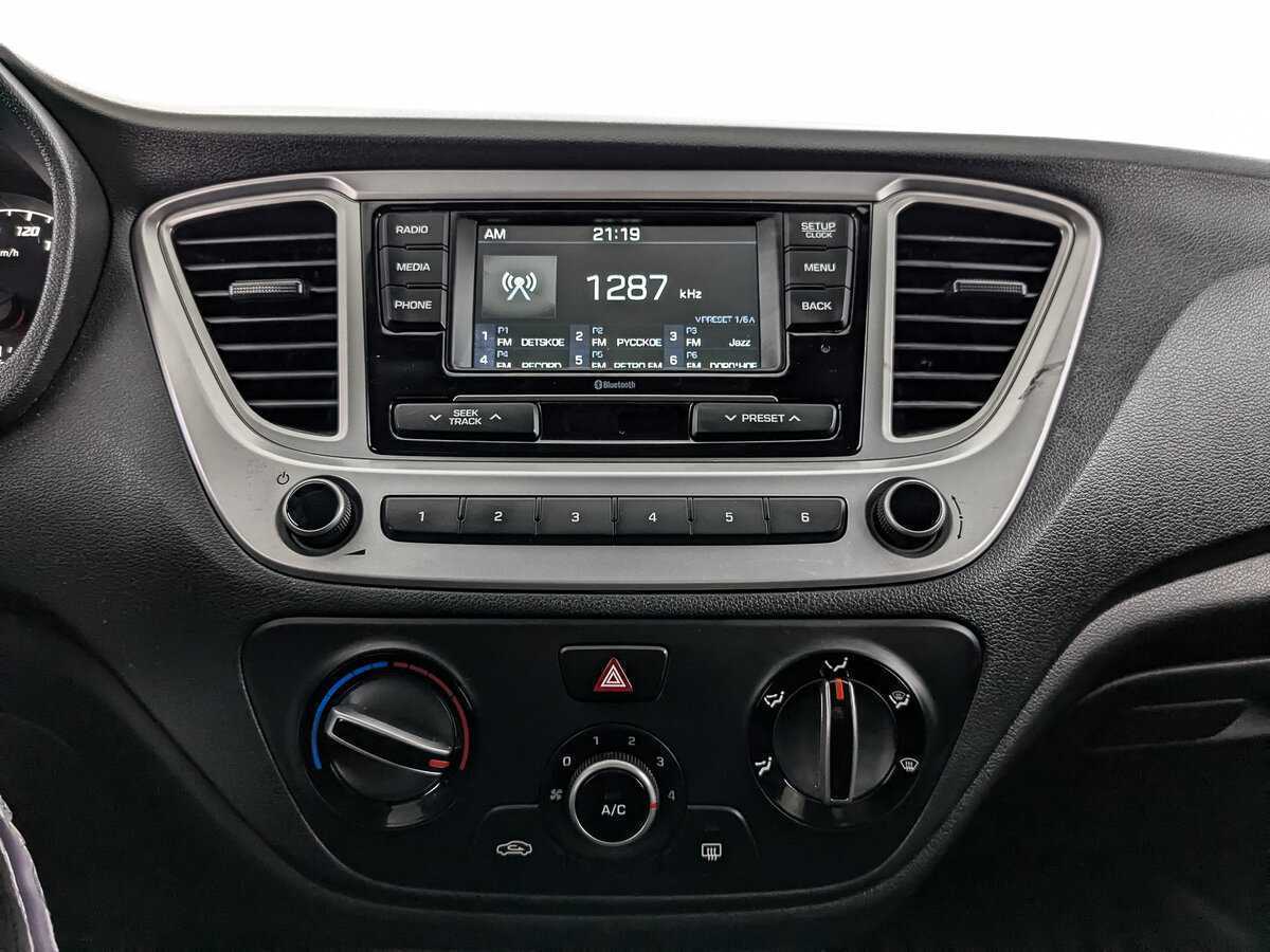 Купить Hyundai Solaris с пробегом. Фото: #16