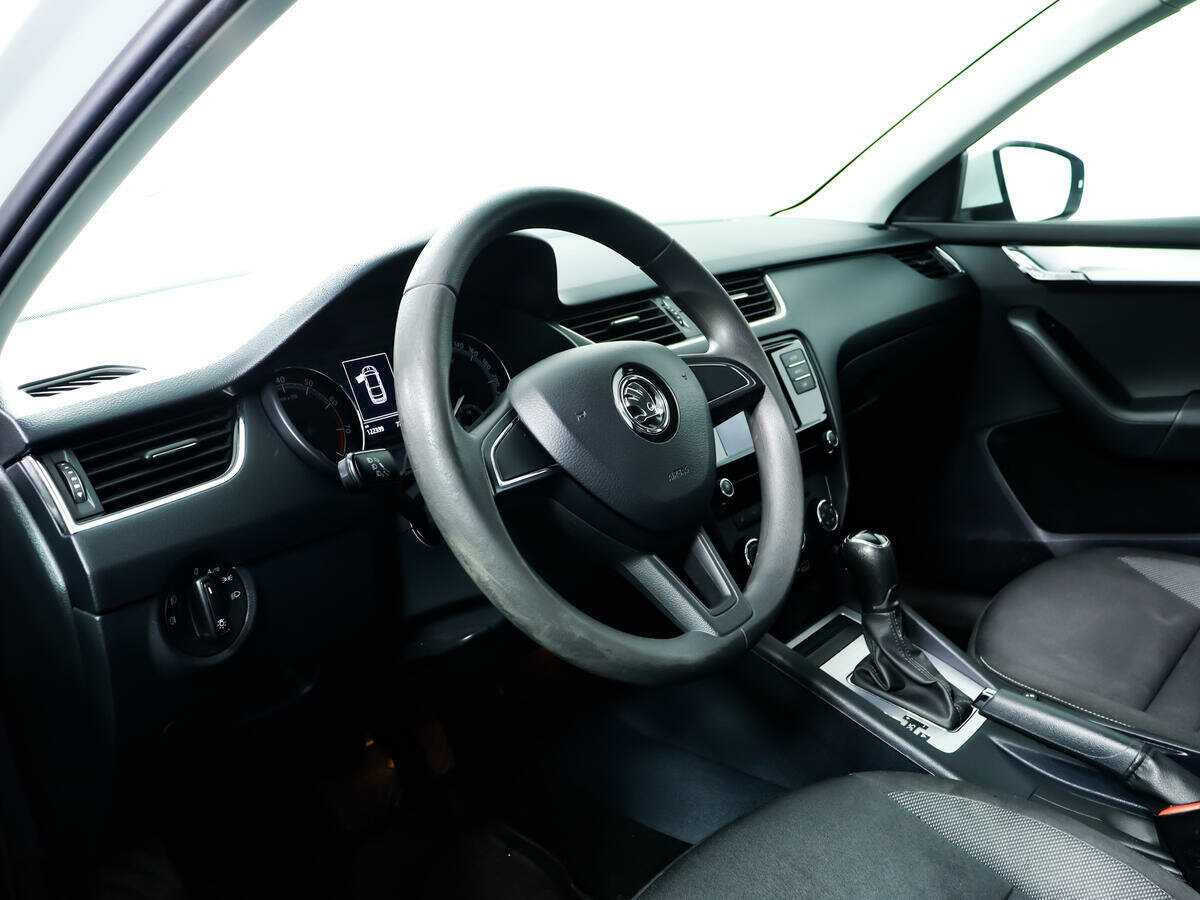 Купить Skoda Octavia с пробегом. Фото: #12