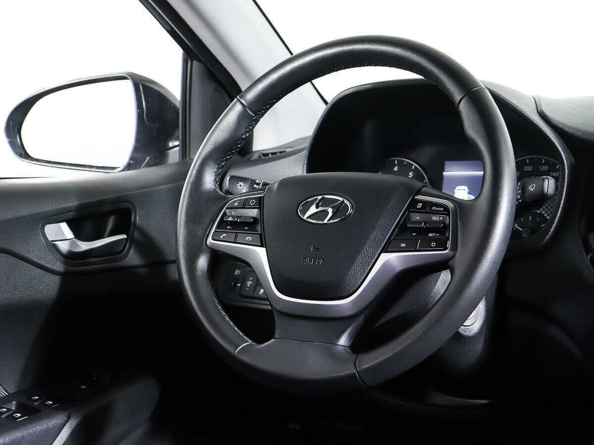 Купить Hyundai Solaris с пробегом. Фото: #16