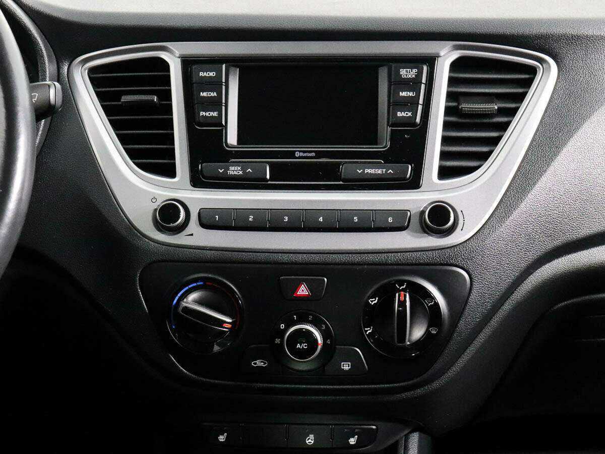 Купить Hyundai Solaris с пробегом. Фото: #11