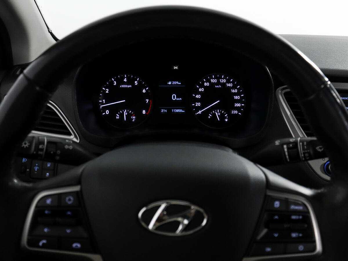 Купить Hyundai Solaris с пробегом. Фото: #15