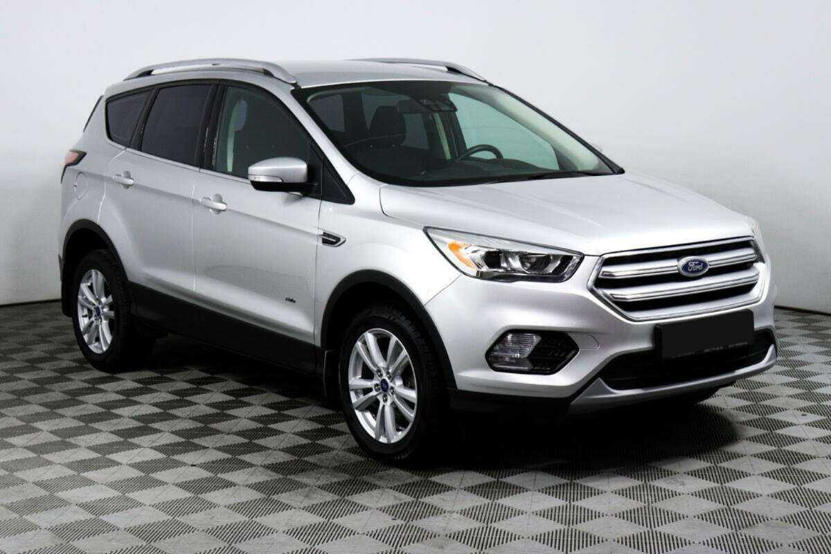 Купить Ford Kuga с пробегом. Фото: #2