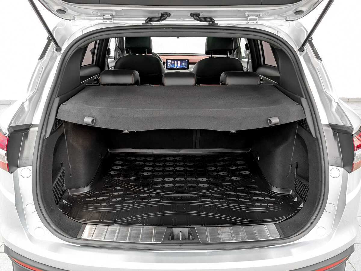 Купить Geely Coolray с пробегом. Фото: #9