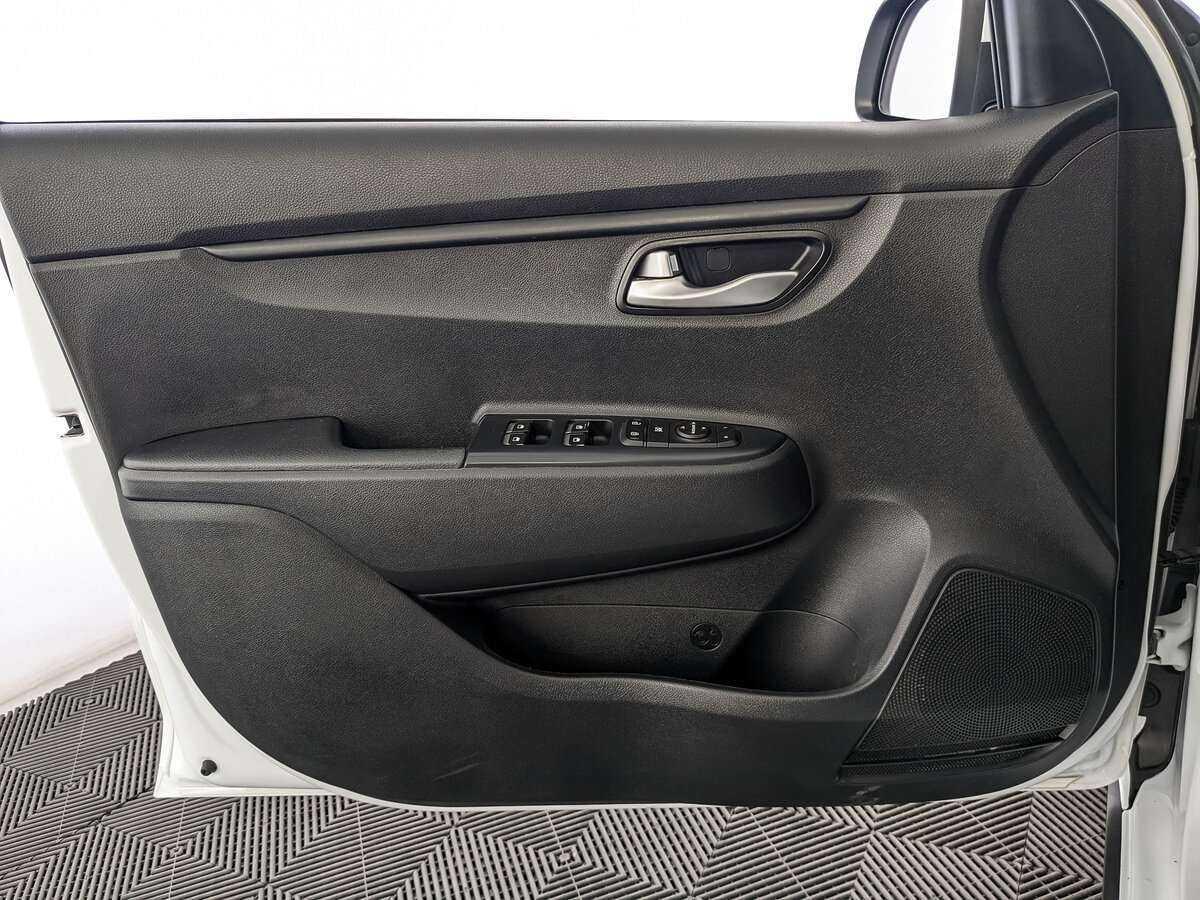 Купить Kia Rio с пробегом. Фото: #15