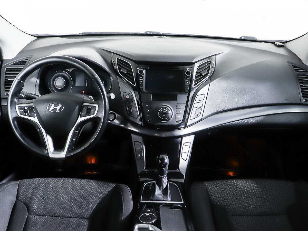 Купить Hyundai i40 с пробегом. Фото: #10
