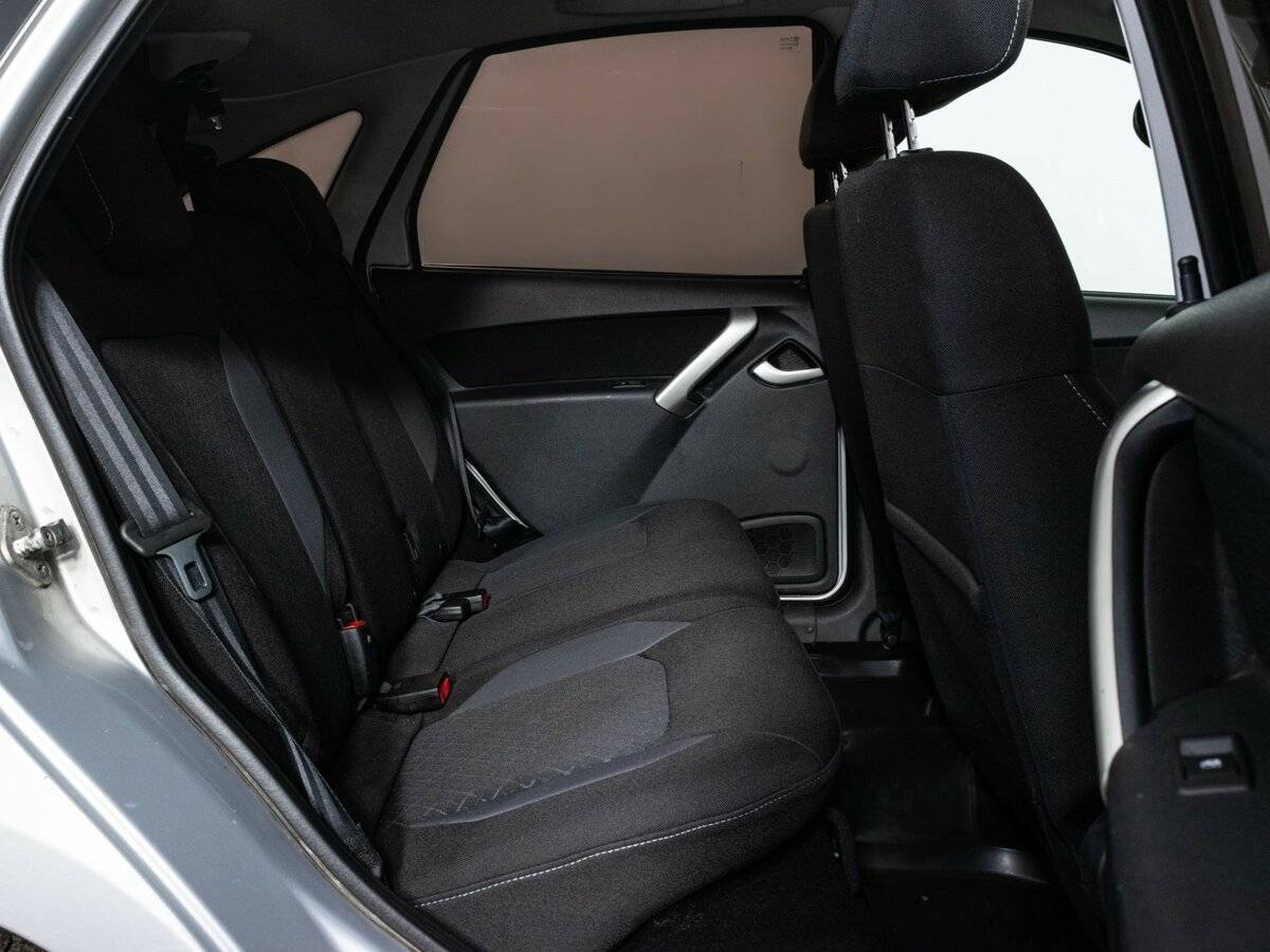 Купить Lada (ВАЗ) Granta с пробегом. Фото: #8