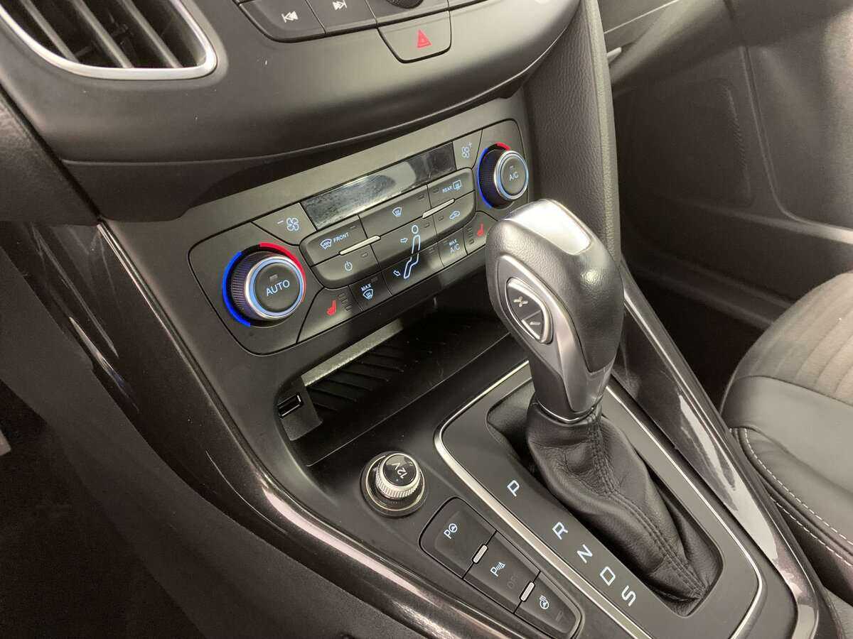 Купить Ford Focus с пробегом. Фото: #14