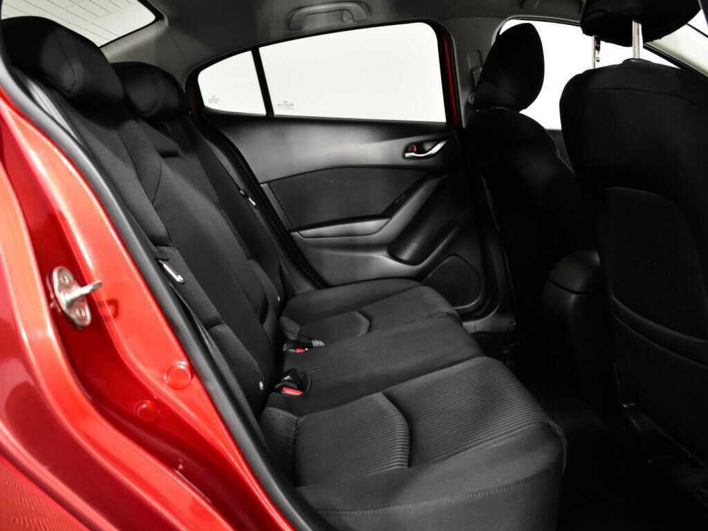 Купить Mazda 3 с пробегом. Фото: #9