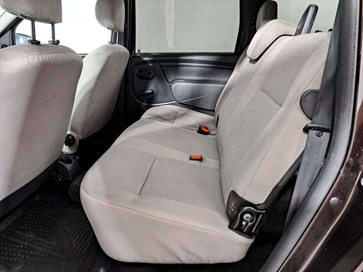 Купить Lada (ВАЗ) Largus с пробегом. Фото: #11