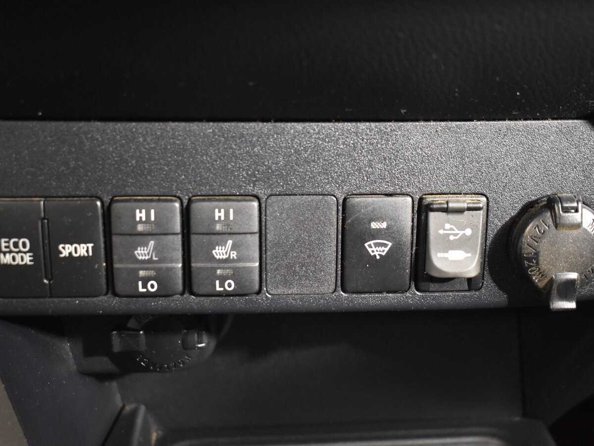 Купить Toyota RAV4 с пробегом. Фото: #20