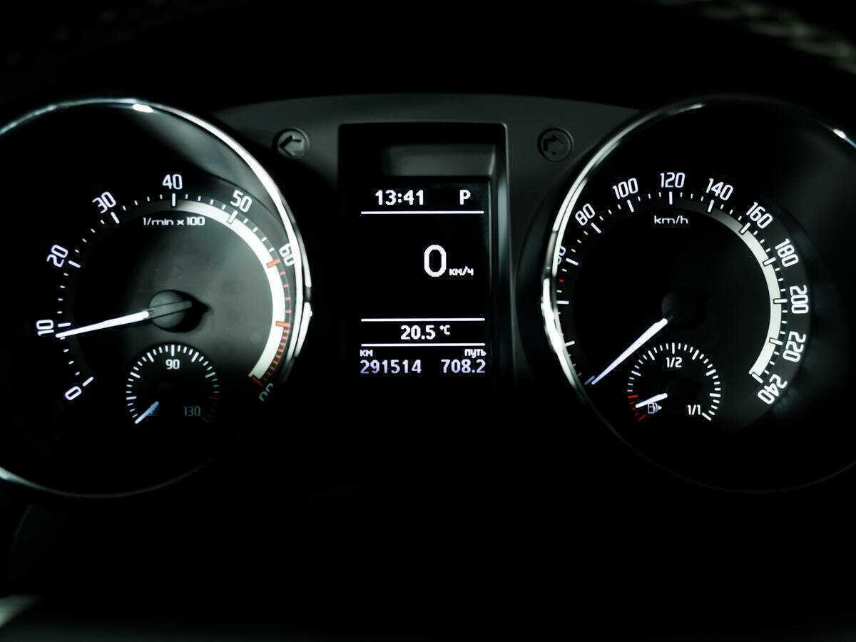 Купить Skoda Yeti с пробегом. Фото: #9