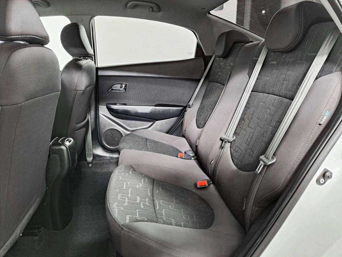 Купить Kia Rio с пробегом. Фото: #8