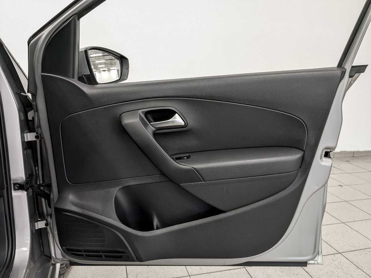 Купить Volkswagen Polo с пробегом. Фото: #22