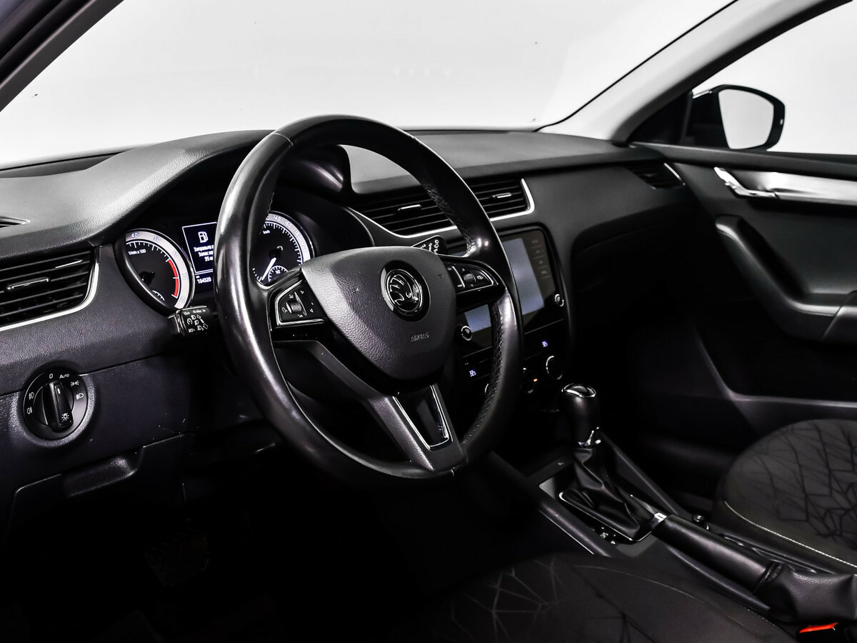 Купить Skoda Octavia с пробегом. Фото: #10