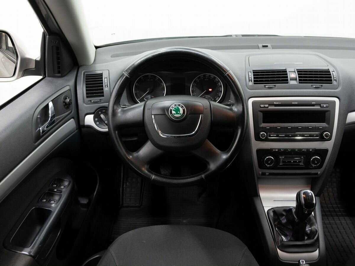 Купить Skoda Octavia с пробегом. Фото: #14