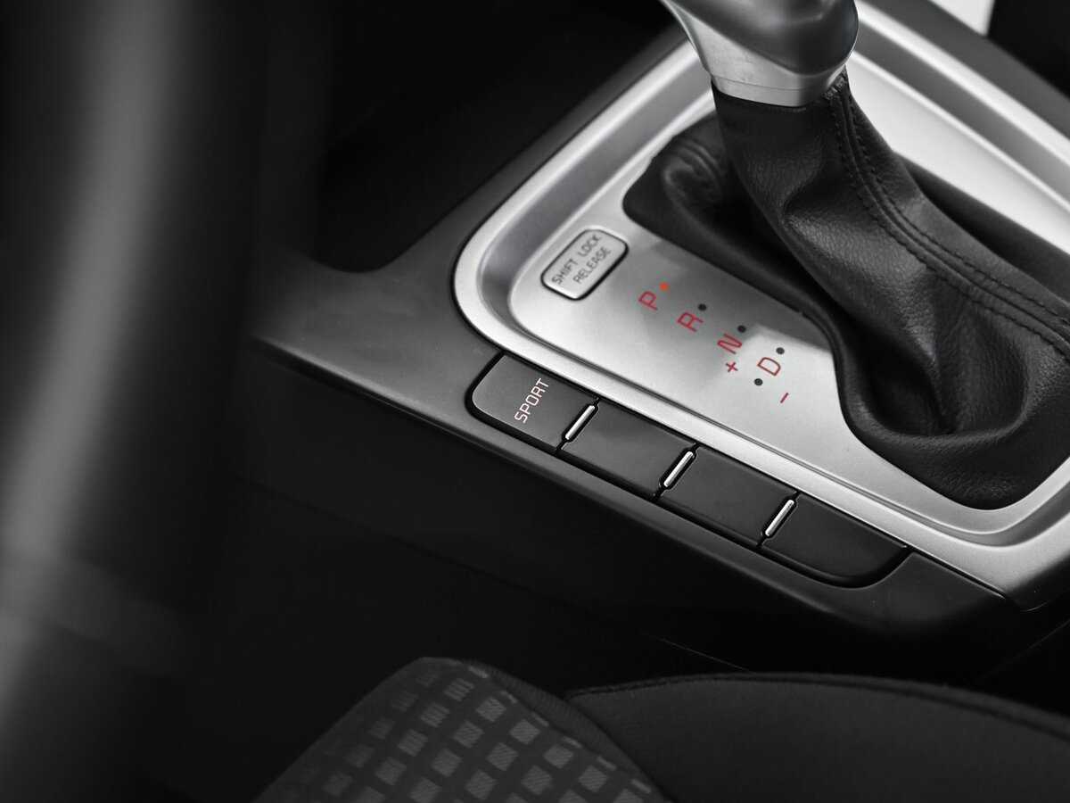 Купить Kia Ceed с пробегом. Фото: #9