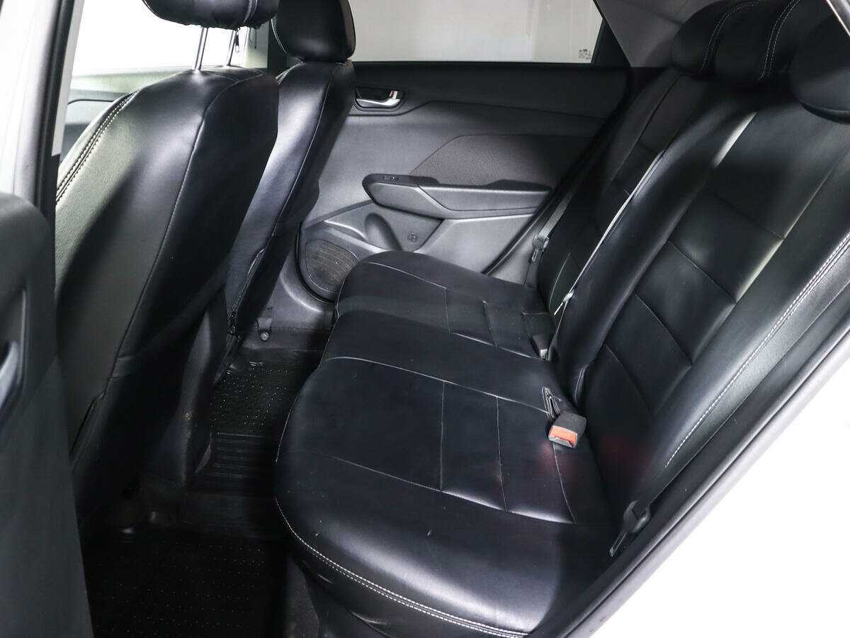 Купить Hyundai Solaris с пробегом. Фото: #8