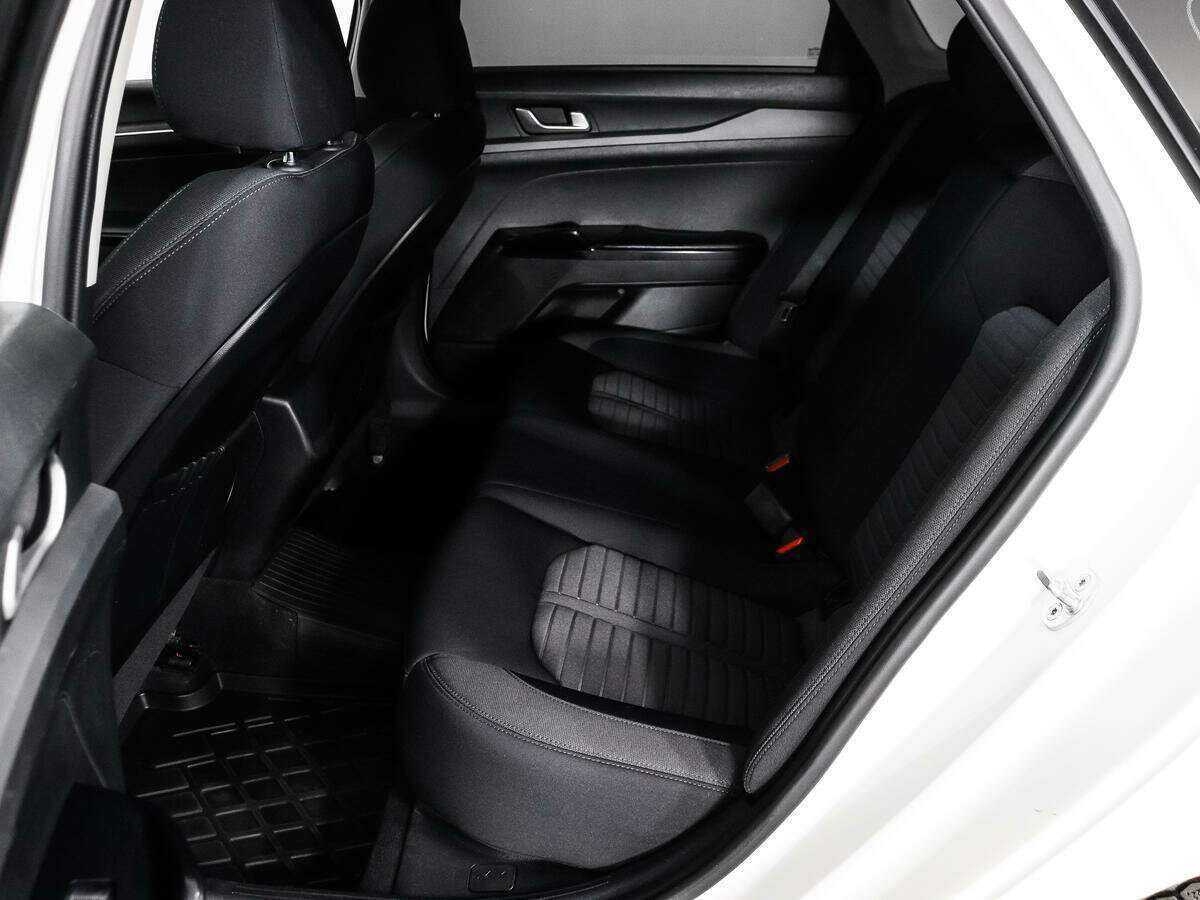 Купить Kia K5 с пробегом. Фото: #10