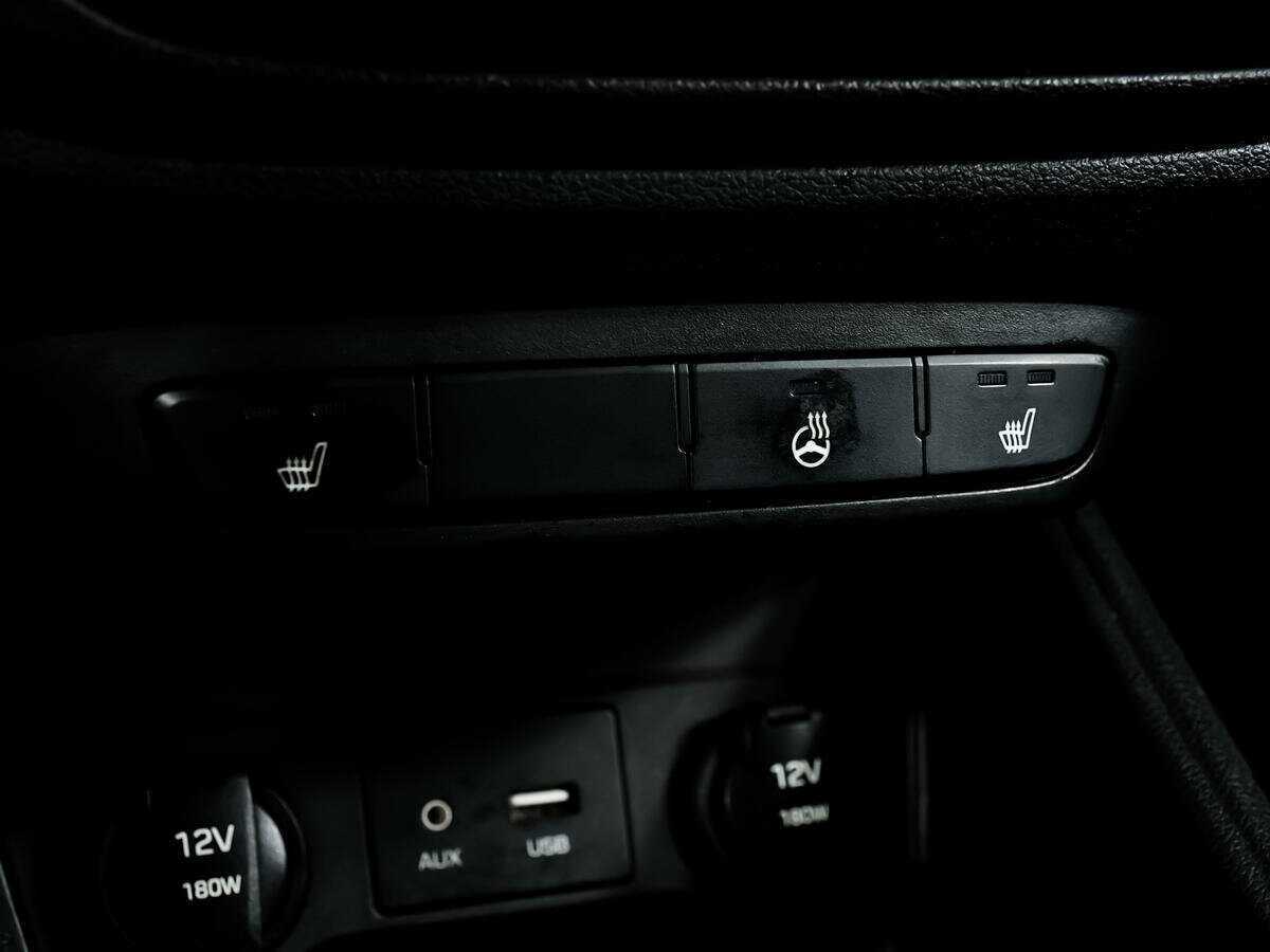 Купить Hyundai Solaris с пробегом. Фото: #13