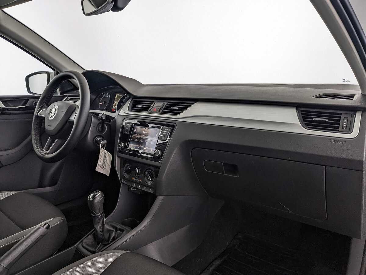 Купить Skoda Rapid с пробегом. Фото: #8