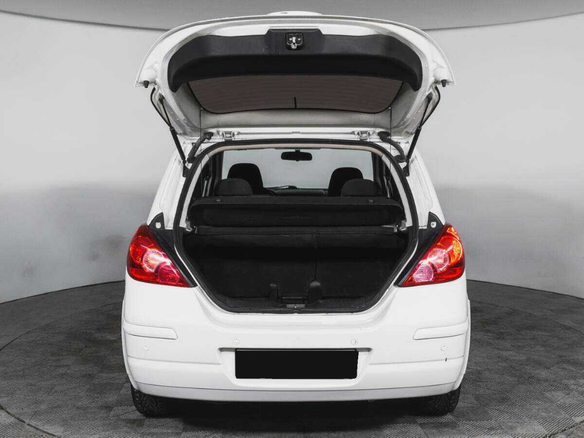 Купить Nissan Tiida с пробегом. Фото: #15