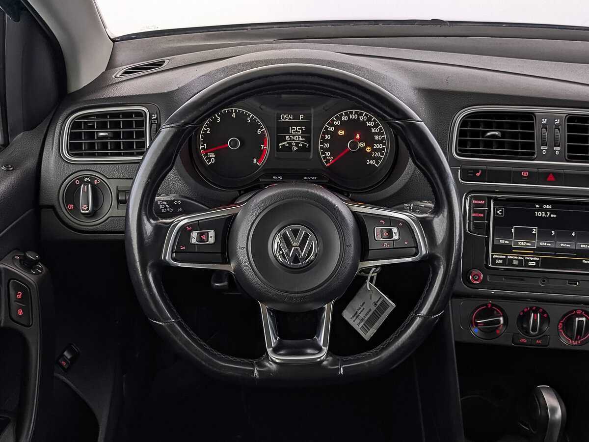 Купить Volkswagen Polo с пробегом. Фото: #21