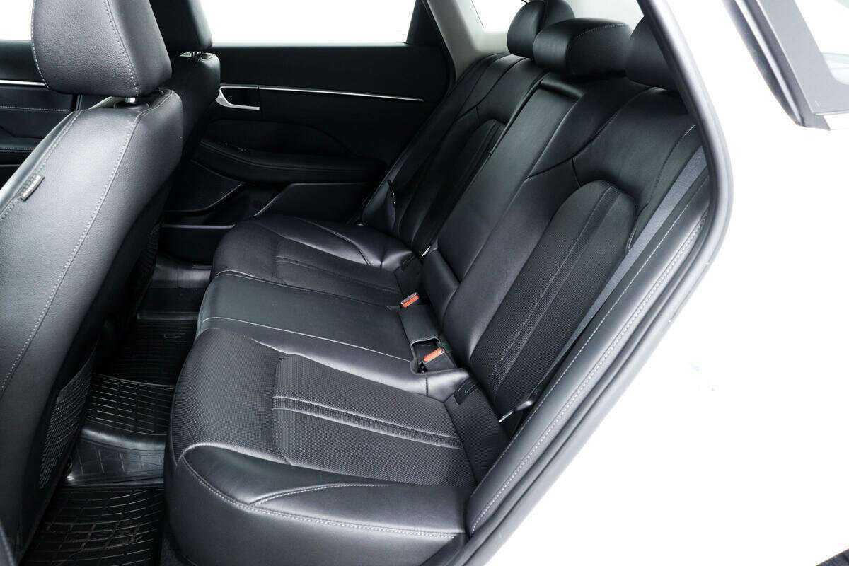 Купить Hyundai Sonata с пробегом. Фото: #11