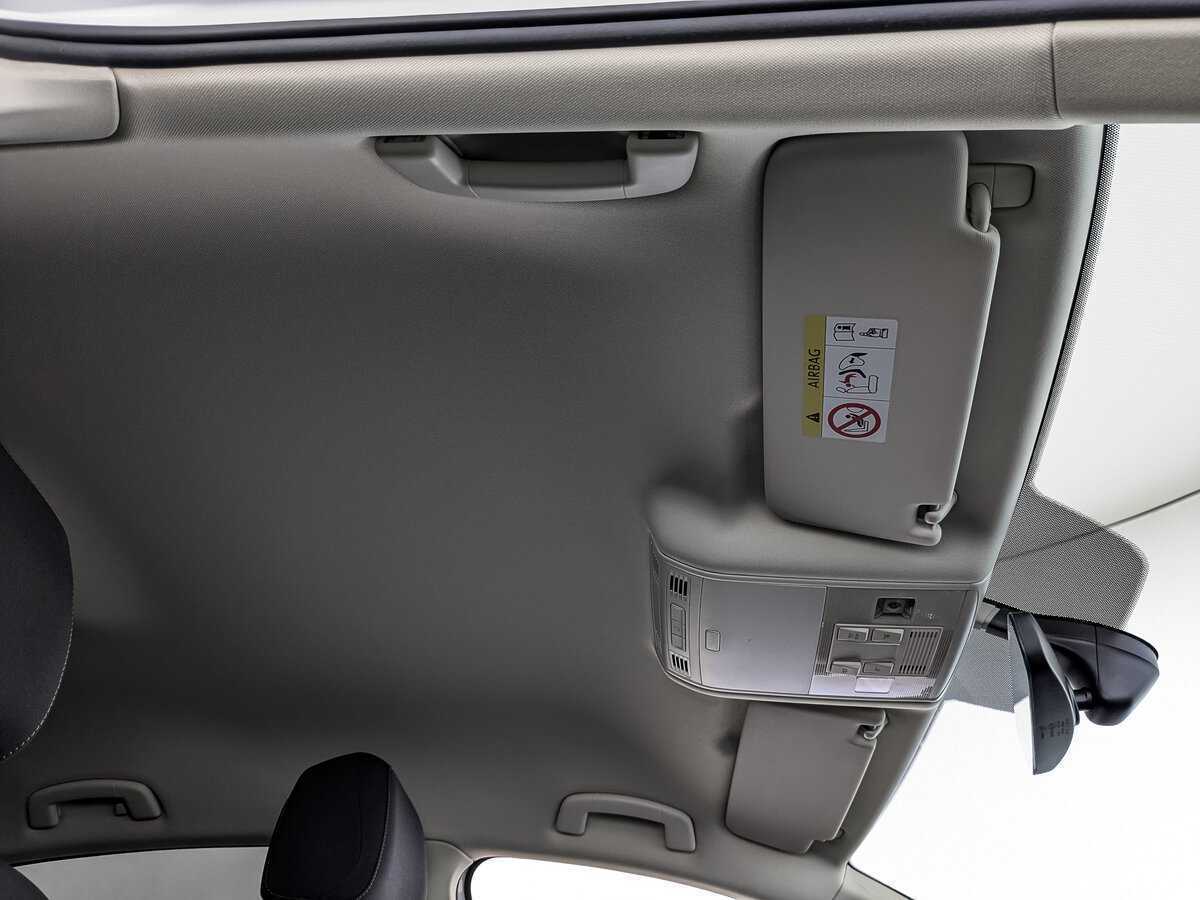 Купить Volkswagen Passat с пробегом. Фото: #22