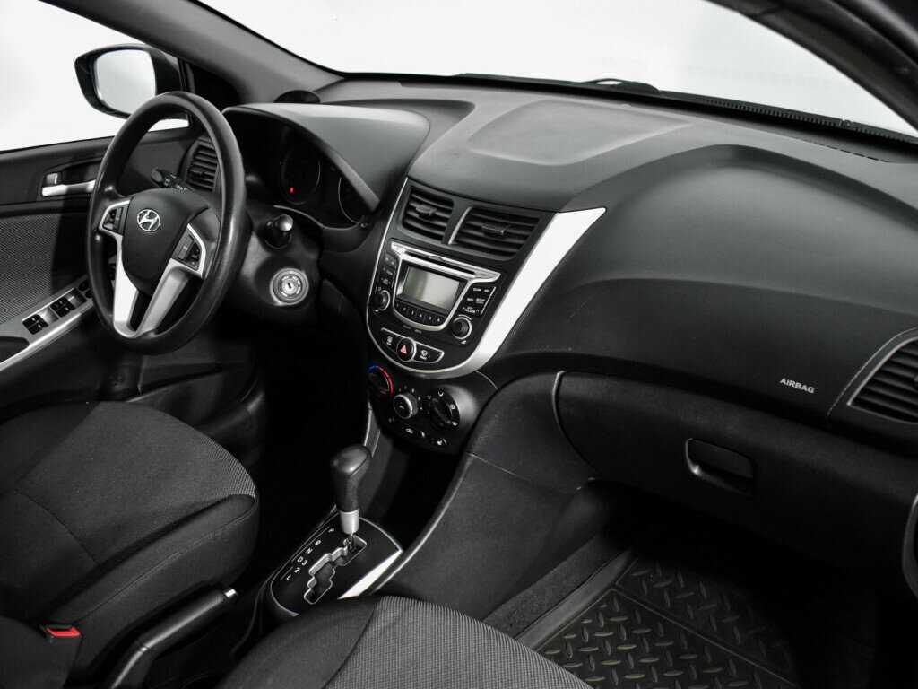 Купить Hyundai Solaris с пробегом. Фото: #10