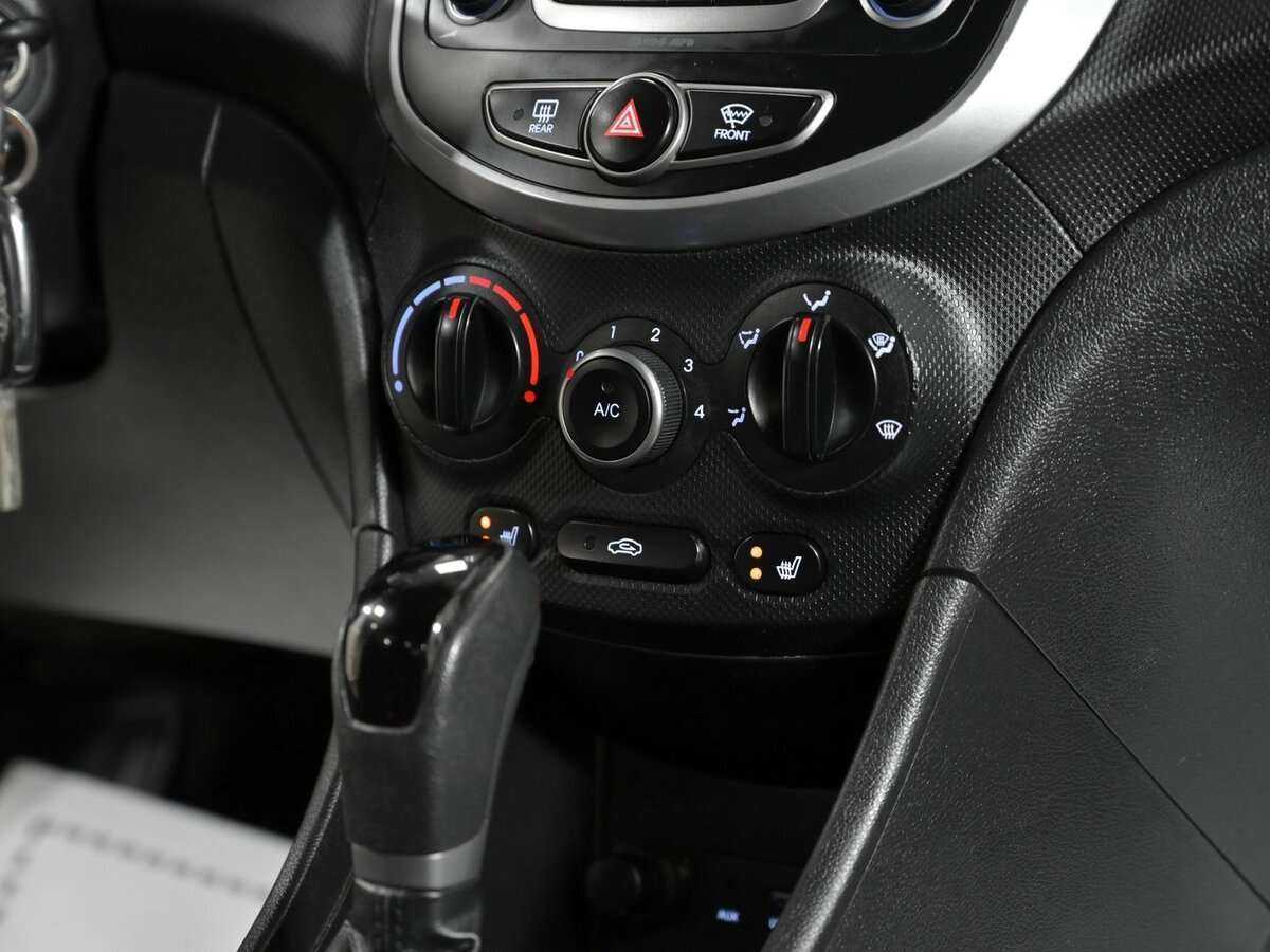 Купить Hyundai Solaris с пробегом. Фото: #9