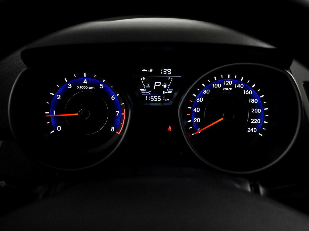 Купить Hyundai Elantra с пробегом. Фото: #16