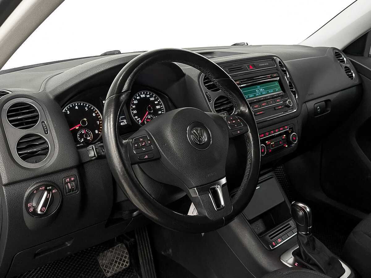 Купить Volkswagen Tiguan с пробегом. Фото: #12