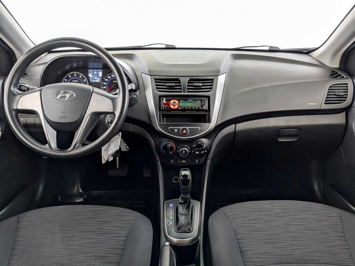Купить Hyundai Solaris с пробегом. Фото: #13