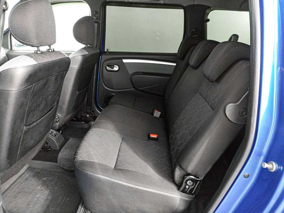 Купить Lada (ВАЗ) Largus с пробегом. Фото: #11