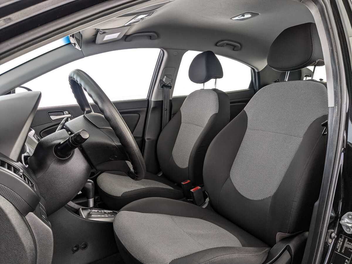 Купить Hyundai Solaris с пробегом. Фото: #15