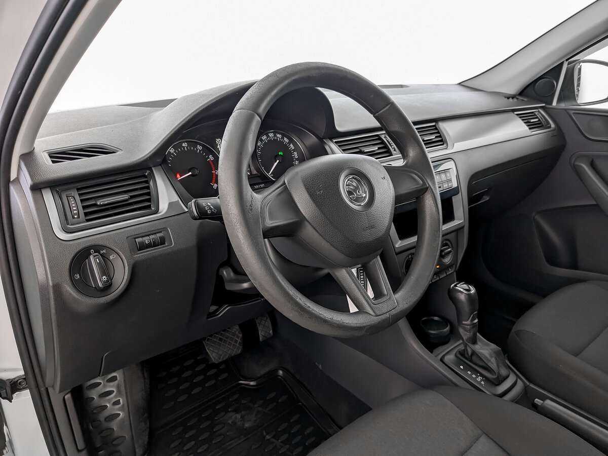 Купить Skoda Rapid с пробегом. Фото: #14