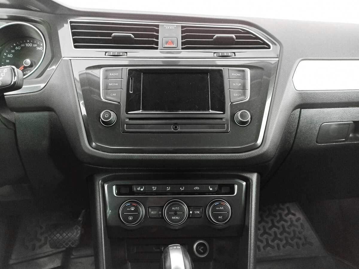Купить Volkswagen Tiguan с пробегом. Фото: #12
