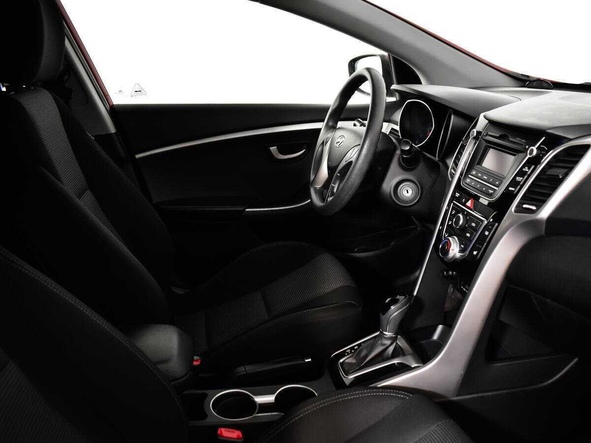 Купить Hyundai i30 с пробегом. Фото: #8
