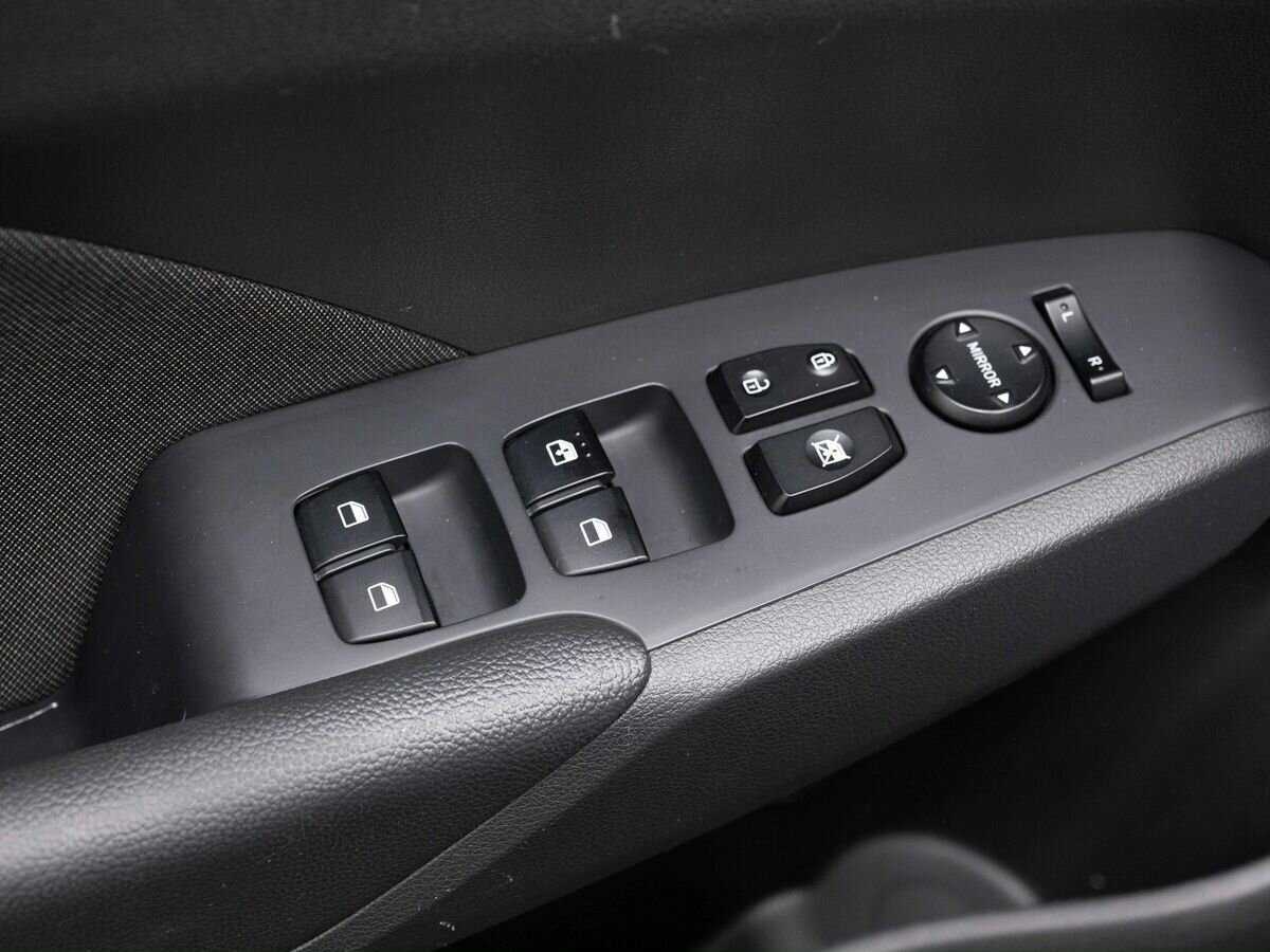 Купить Hyundai Solaris с пробегом. Фото: #16