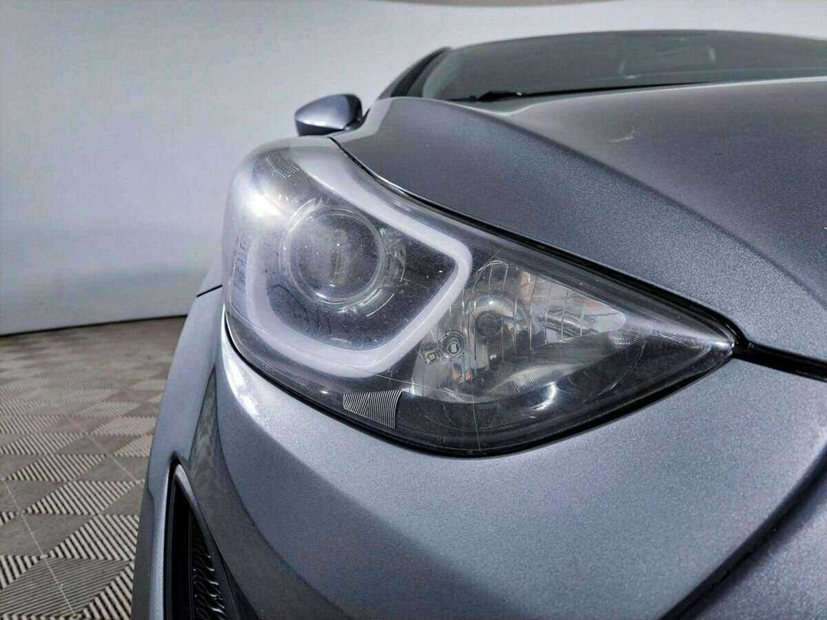 Купить Hyundai Elantra с пробегом. Фото: #16