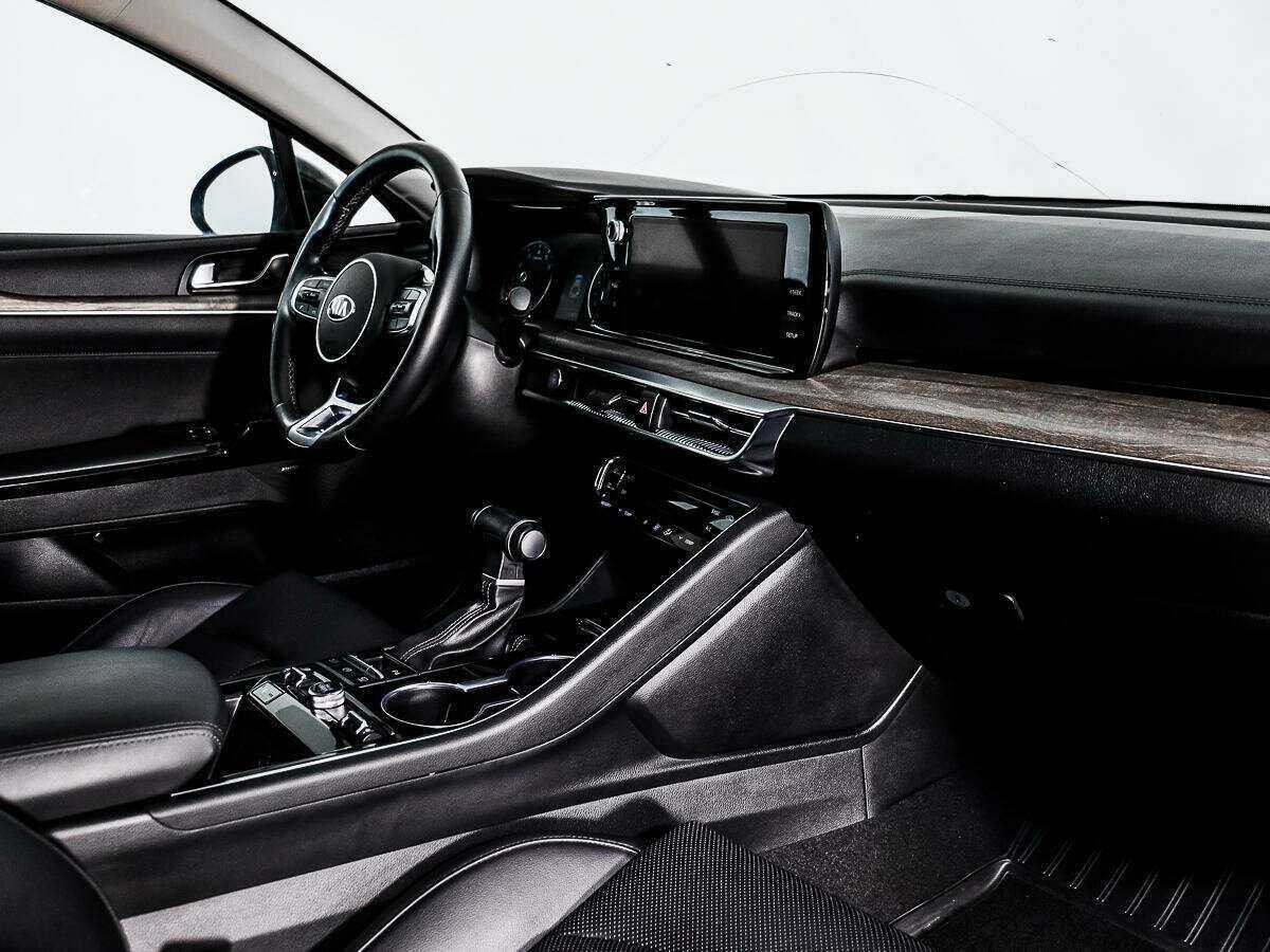 Купить Kia K5 с пробегом. Фото: #13