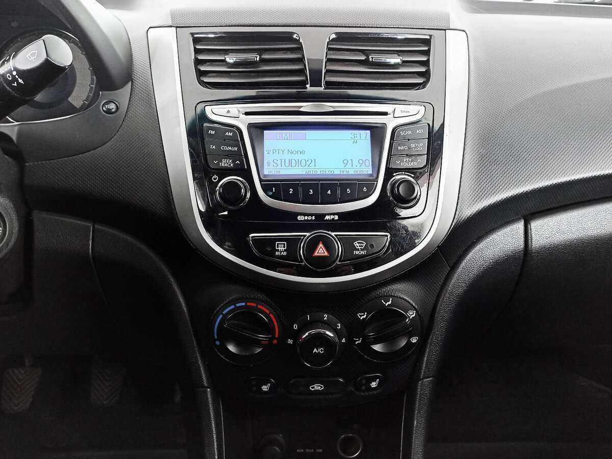 Купить Hyundai Solaris с пробегом. Фото: #10