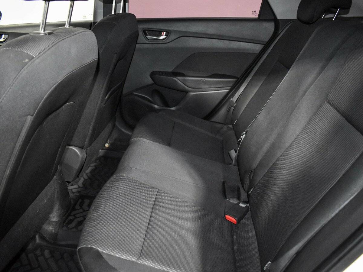 Купить Hyundai Solaris с пробегом. Фото: #8