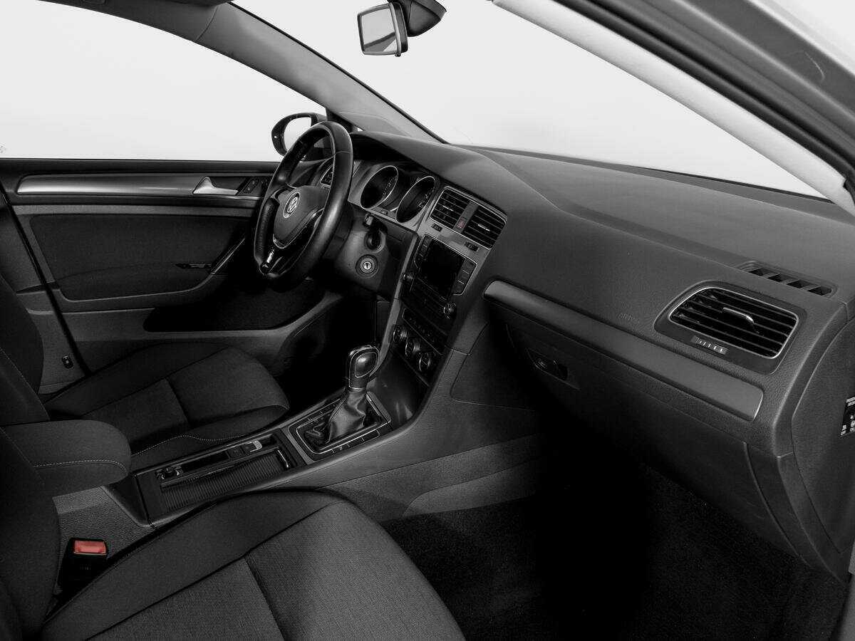Купить Volkswagen Golf с пробегом. Фото: #8