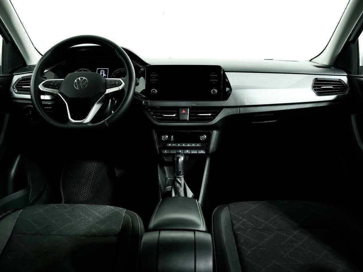 Купить Volkswagen Polo с пробегом. Фото: #10