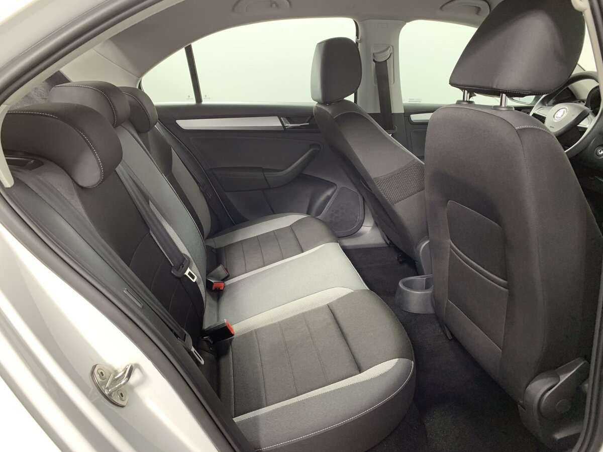 Купить Skoda Rapid с пробегом. Фото: #13