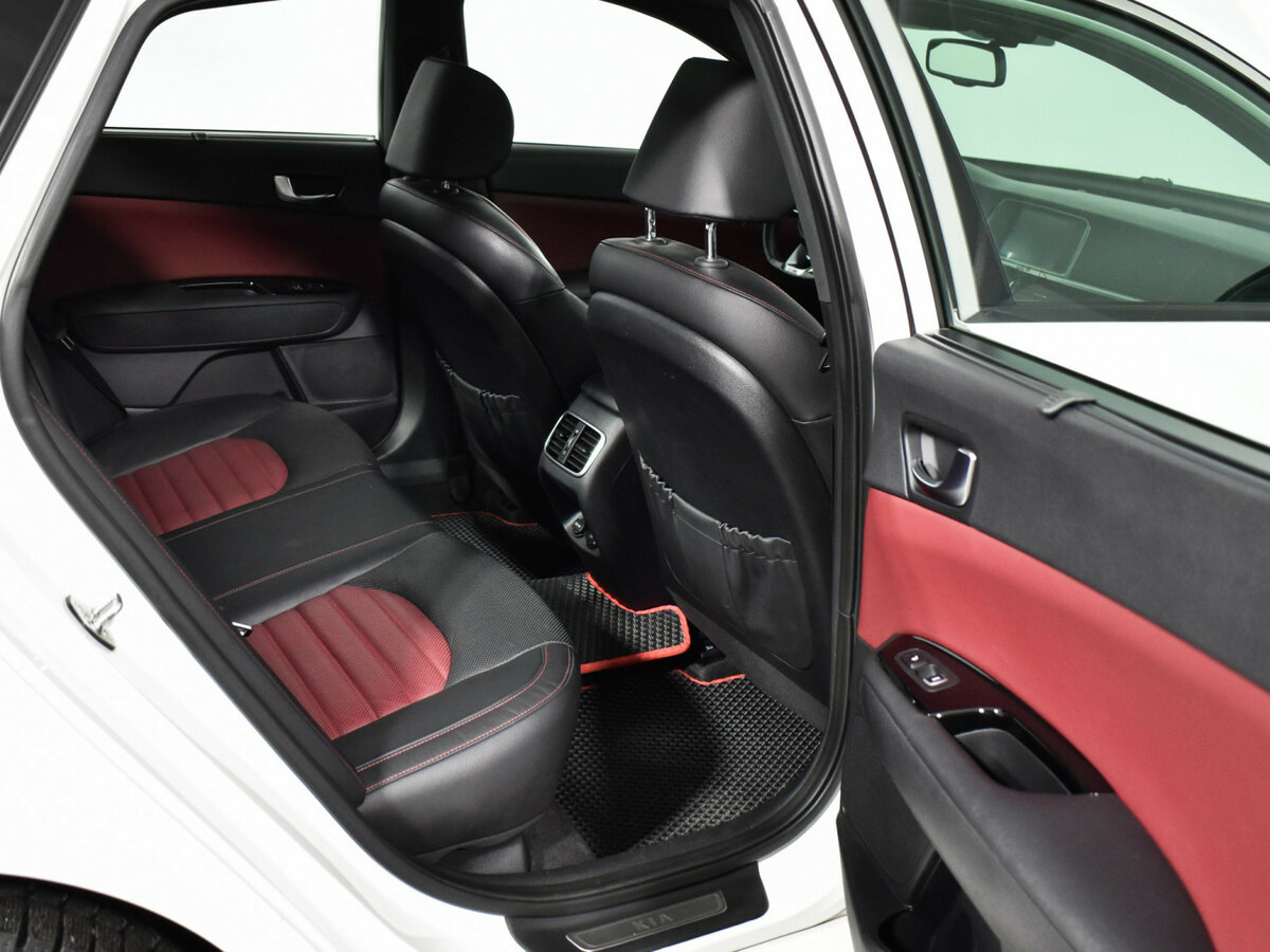 Купить Kia Optima с пробегом. Фото: #9