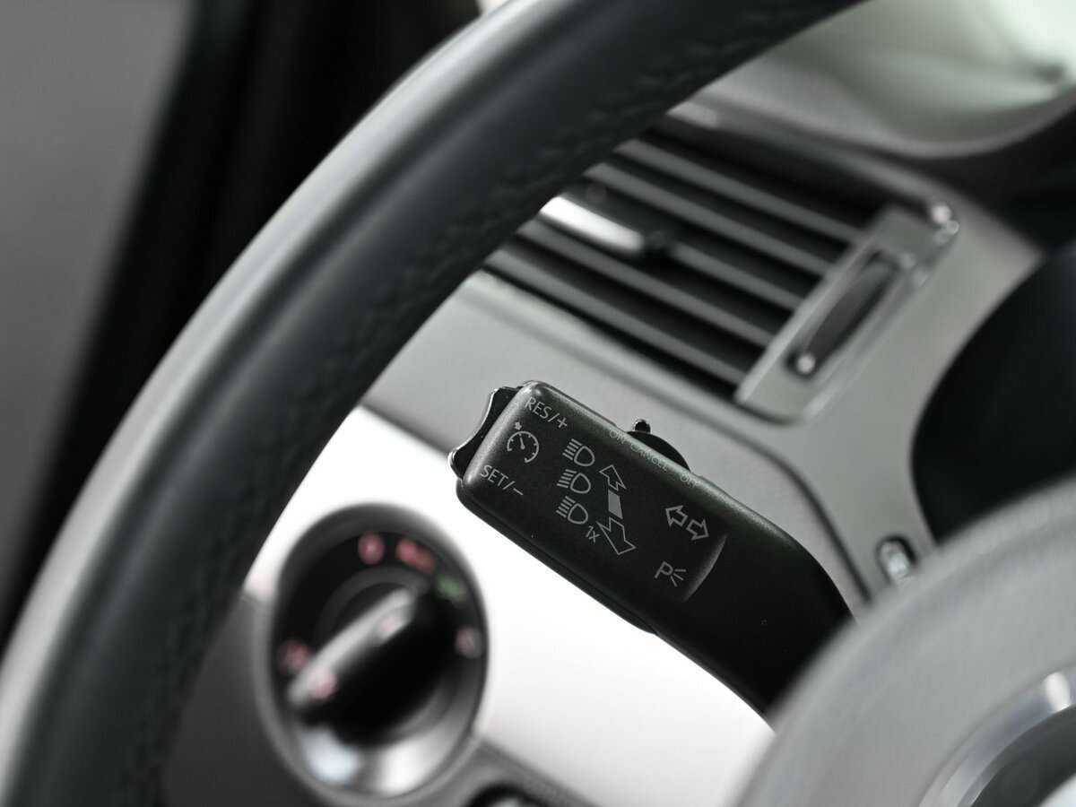 Купить Volkswagen Jetta с пробегом. Фото: #9