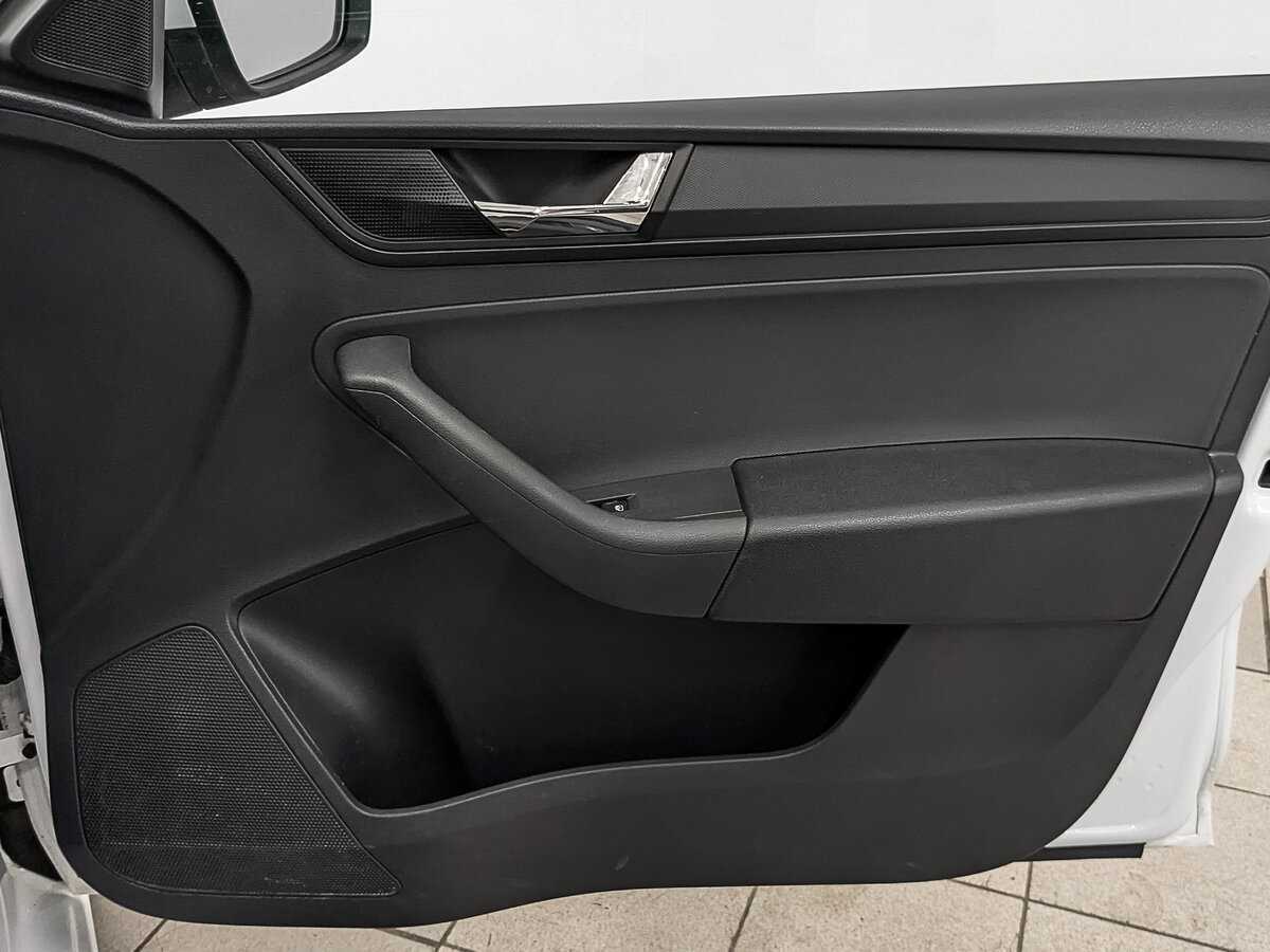 Купить Skoda Rapid с пробегом. Фото: #23